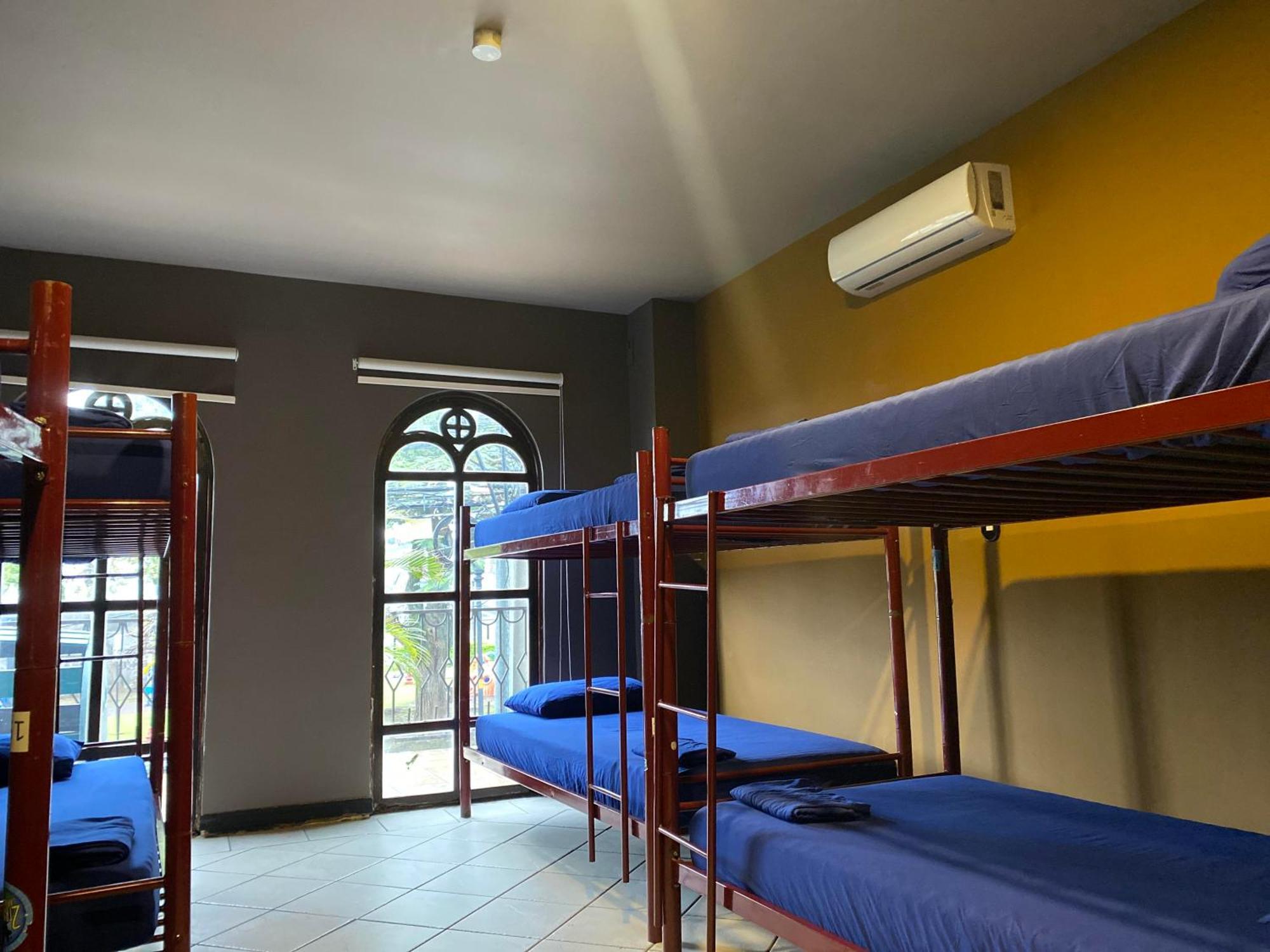 Alajuela Backpackers Airport Hostel ภายนอก รูปภาพ