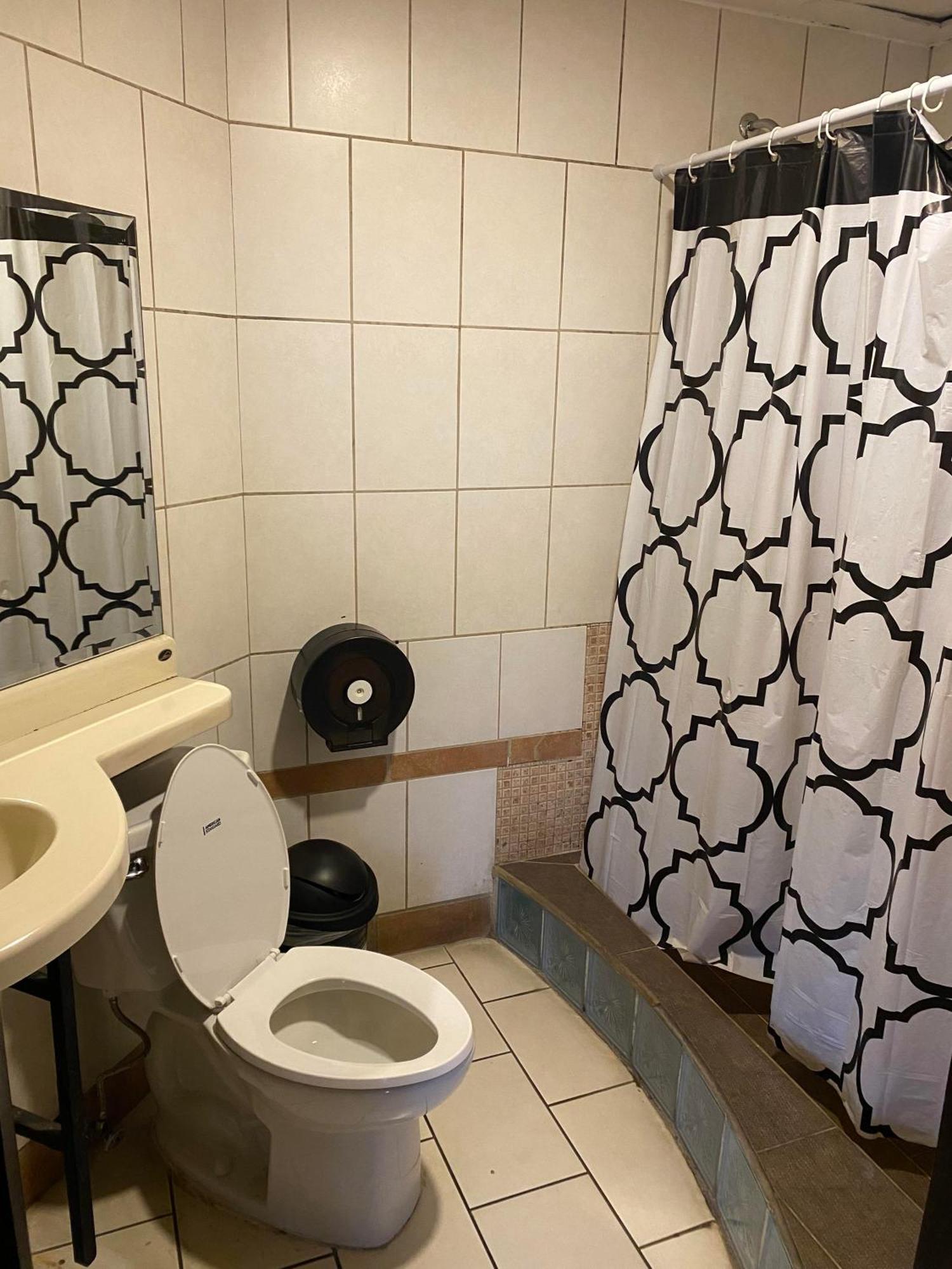 Alajuela Backpackers Airport Hostel ภายนอก รูปภาพ